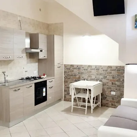 Charming With Air Conditioning In - 35 Sqm Gragnano